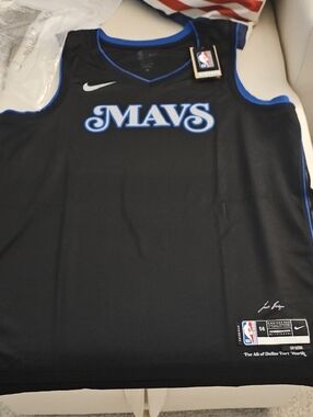 EXCLUSIVE LTD ED. MAVS  DALLAS FORTHWORTH SWINGMAN COLLAB FOR ALL OF DALLAS!!
